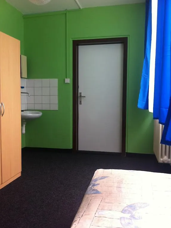 פראג Hostel Liben 0*,